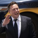 Elon Musk’s 48% SpaceX Stake Raises the Stakes for a Tesla Merger